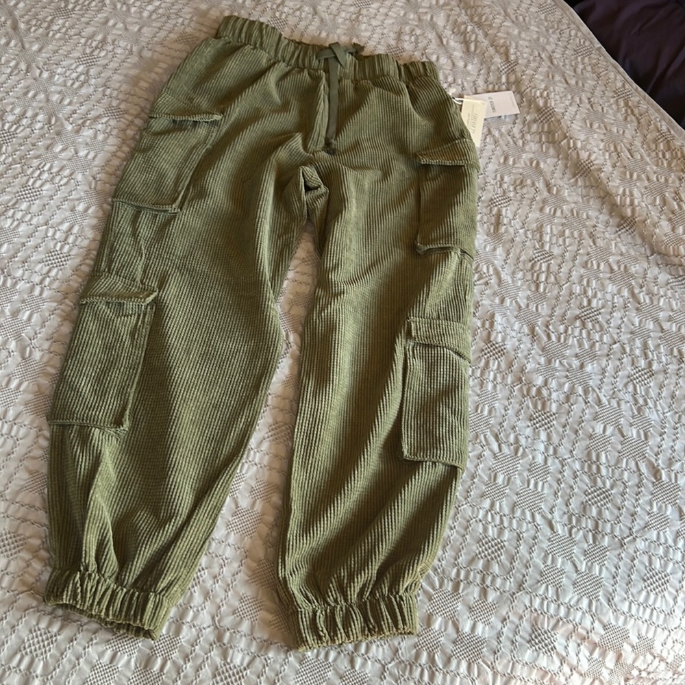 Lg NWT elastic waist corduroy pants